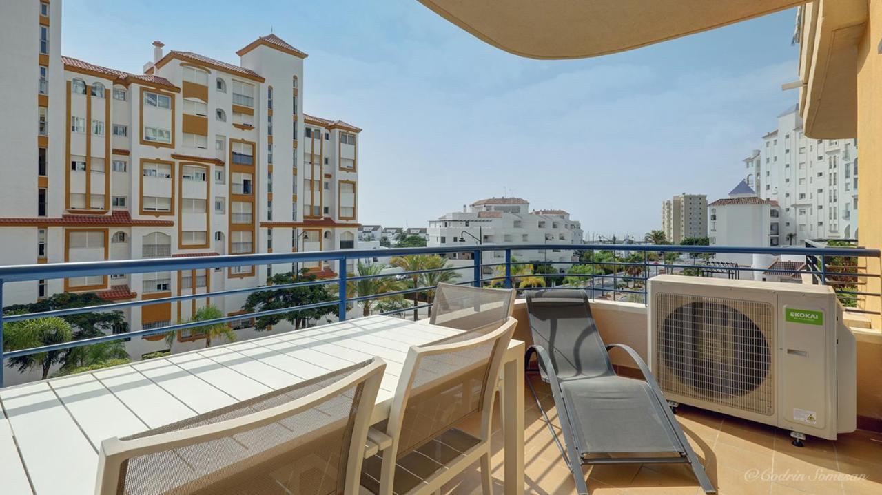 Cozy Apartment Overlooking Estepona'S Marina! エクステリア 写真